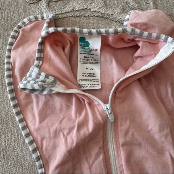 Love to Dream Swaddle Up Small Pink Sleep Sack 1.0 TOG - Picture 4 of 4